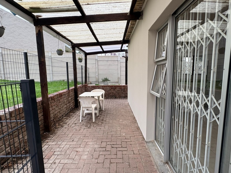 1 Bedroom Property for Sale in Beacon Bay Eastern Cape